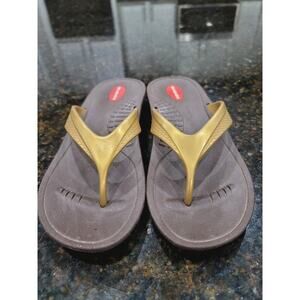Okabashi Flip Flops Sandals Womens Size ML Brown Beige Rubber Slip Resistant